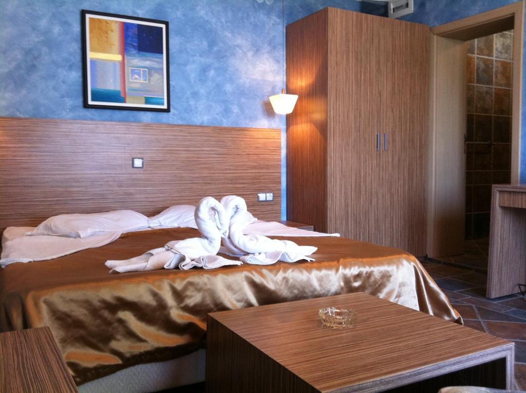 Rusalka Holiday Village Kamen Bryag Room photo